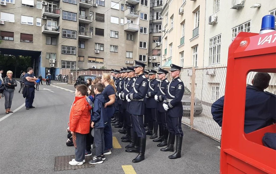 DAN OTVORENIH VRATA JAVNE VATROGASNE POSTROJBE GRADA ZAGREBA